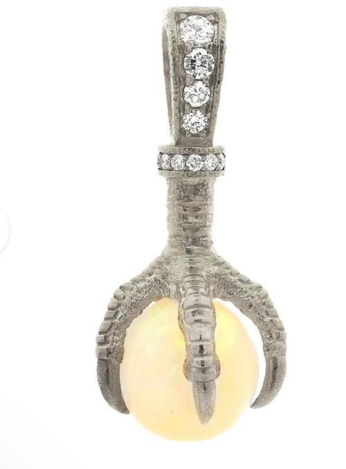 The Eagle pendant